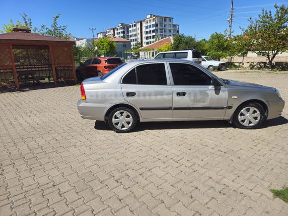 Sahibinden Hyundai Accent 1.3 Admire 2002 Model