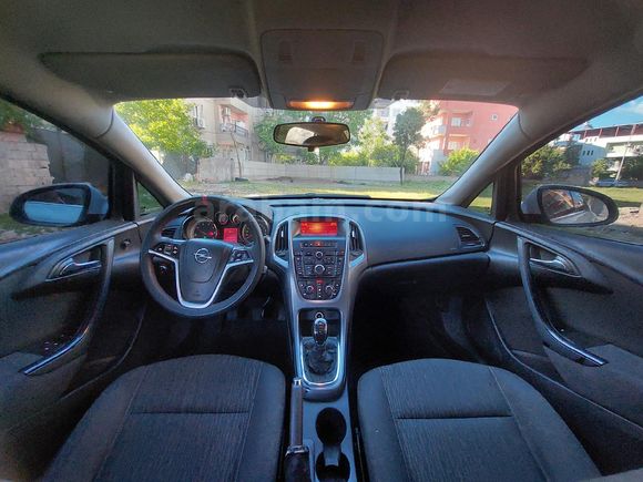 hatasız  1.6 dizel  136hp edişin Plas  Opel Astra