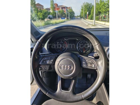 MEMURDAN DÜŞÜK KM MAKYAJLI AUDİ