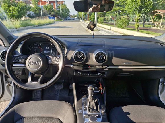 MEMURDAN DÜŞÜK KM MAKYAJLI AUDİ