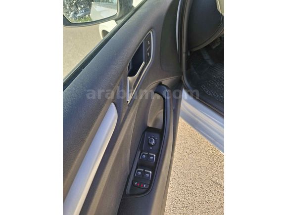 MEMURDAN DÜŞÜK KM MAKYAJLI AUDİ