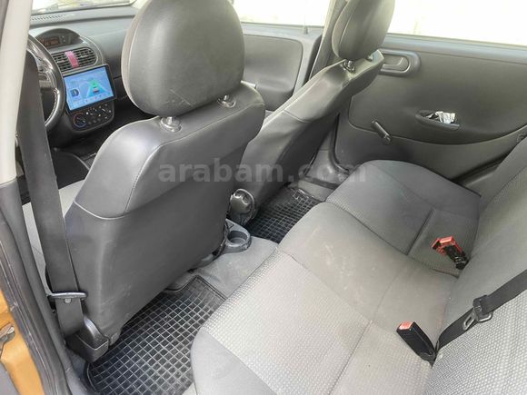 Galeriden Opel Corsa 1.2 Essentia 2004 Model İstanbul