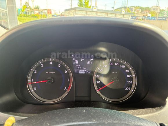 Sahibinden Hyundai Accent Blue 1.4 CVVT Mode Plus 2012 Model