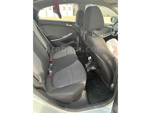 Sahibinden Hyundai Accent Blue 1.4 CVVT Mode Plus 2012 Model