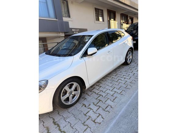 Sahibinden Volvo V40 1.6 D Premium 2015 Model 