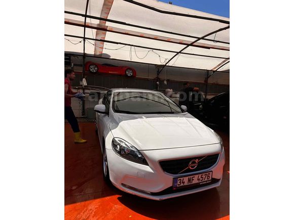 Sahibinden Volvo V40 1.6 D Premium 2015 Model 
