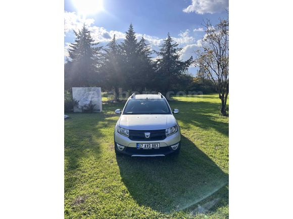 Sahibinden Dacia Sandero 1.5 dCi Stepway 2014 Model  260.000 km Gri (Gümüş)