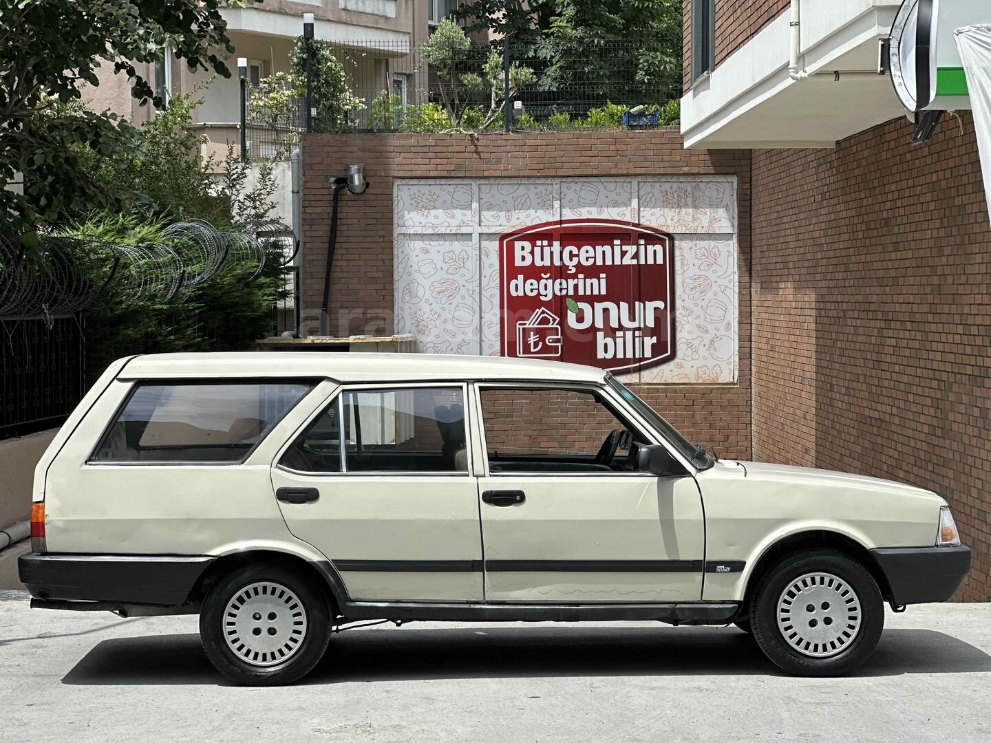Galeriden Tofaş Kartal 5 Vites 1993 Model İstanbul 200.000 km Bej 4