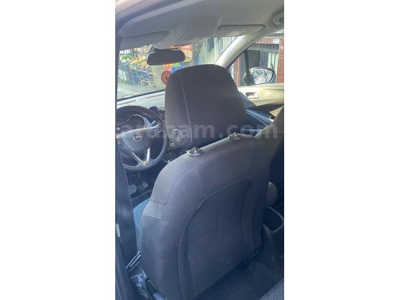 Sahibinden Opel Crossland 1.2 T Essential 2024 Model 