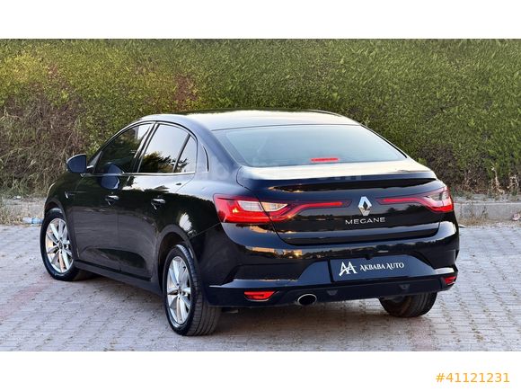 2020 Megane Sedan 1.5 BluedCi Touch Tesla Ekran