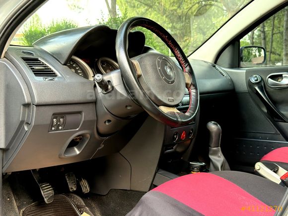 RENAULT MEGANE 1.5 DCİ DİNAMİC 2004 MODEL TEMİZ BAKIMLI ! ! !