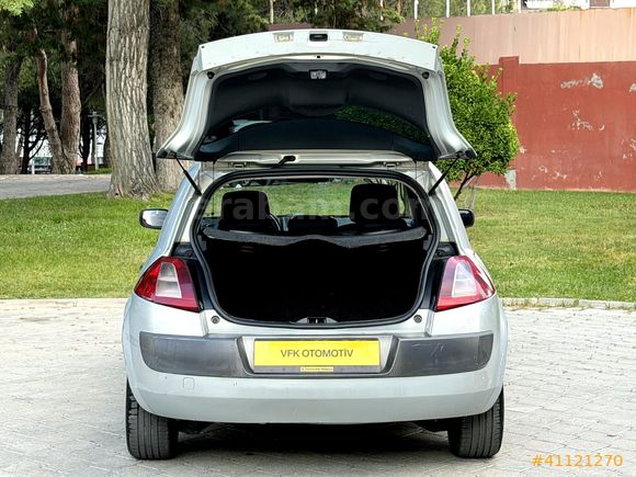 RENAULT MEGANE 1.5 DCİ DİNAMİC 2004 MODEL TEMİZ BAKIMLI ! ! !