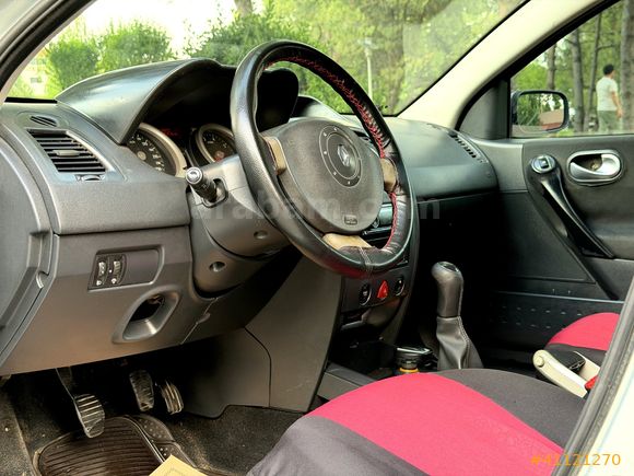 RENAULT MEGANE 1.5 DCİ DİNAMİC 2004 MODEL TEMİZ BAKIMLI ! ! !