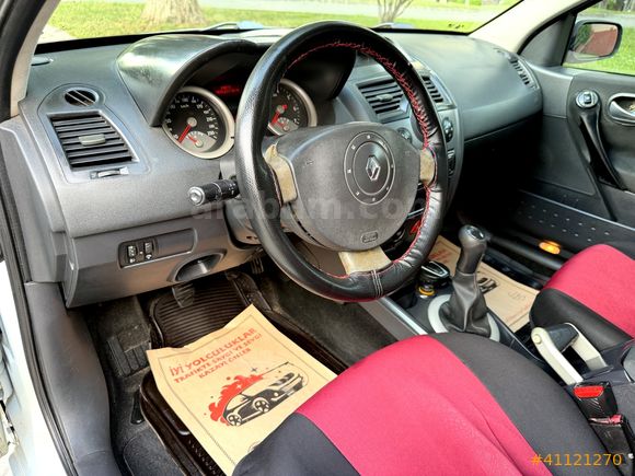 RENAULT MEGANE 1.5 DCİ DİNAMİC 2004 MODEL TEMİZ BAKIMLI ! ! !