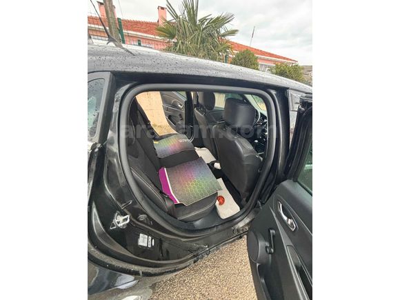 Sahibinden Renault Clio 1.2 Joy 2013 Model 
