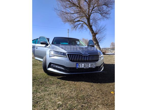 Sahibinden Skoda SuperB 1.5 TSI Elite 2020 Model  110.000 km Füme