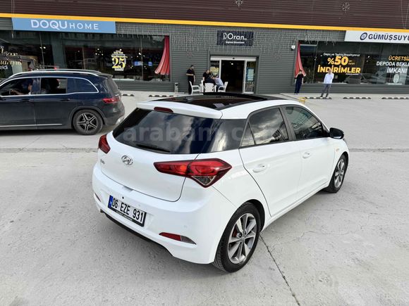 Sahibinden Hyundai i20 1.2 MPI Style 2015 Model 