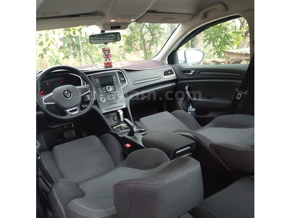 Sahibinden Renault Megane 1.3 TCe Joy 2022 Model