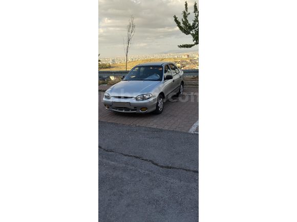 Sahibinden Hyundai Accent 1.5 GLS 2000 Model  227.000 km Gri (Gümüş)