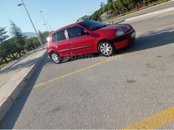 Renault Clio 1.4 RTA 2001 Model  klimalı..