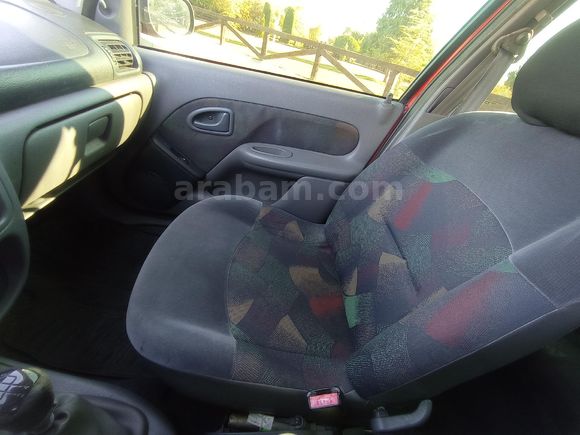 Renault Clio 1.4 RTA 2001 Model  klimalı..