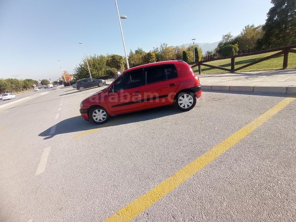 Renault Clio 1.4 RTA 2001 Model  klimalı..