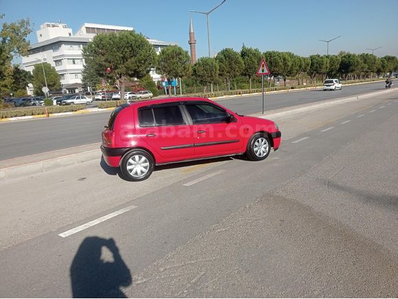Renault Clio 1.4 RTA 2001 Model  klimalı..
