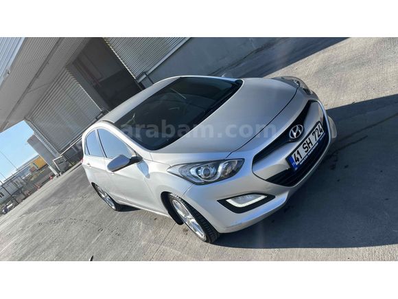 Sahibinden Hyundai i30 1.6 CRDi Style 2013 Model 