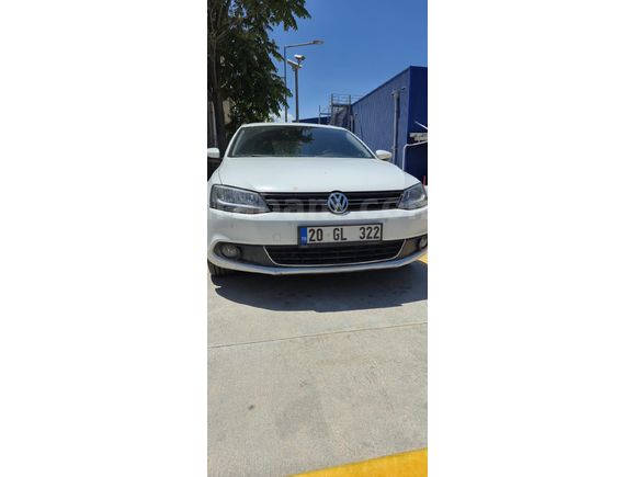 Sahibinden Volkswagen Jetta 1.2 TSi Comfortline 2012 Model  137770 km Beyaz