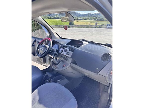 Sahibinden Renault Kangoo Multix 1.5 dCi Expression 2011 Model 
