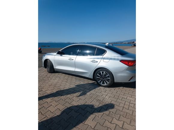 Sahibinden Ford Focus 1.0 EcoBoost Titanium Stil 2023 Model