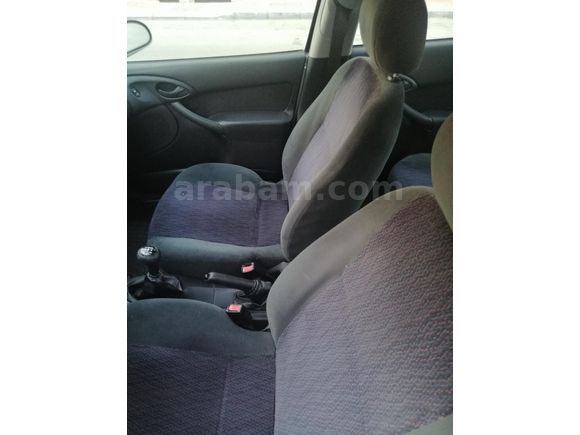 İlk Sahibinden Ford Focus 1.6 Ambiente 2000 Model  LPG takılmamış