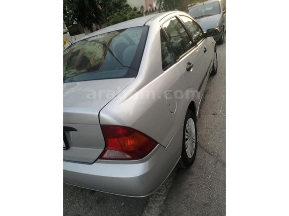 İlk Sahibinden Ford Focus 1.6 Ambiente 2000 Model  LPG takılmamış