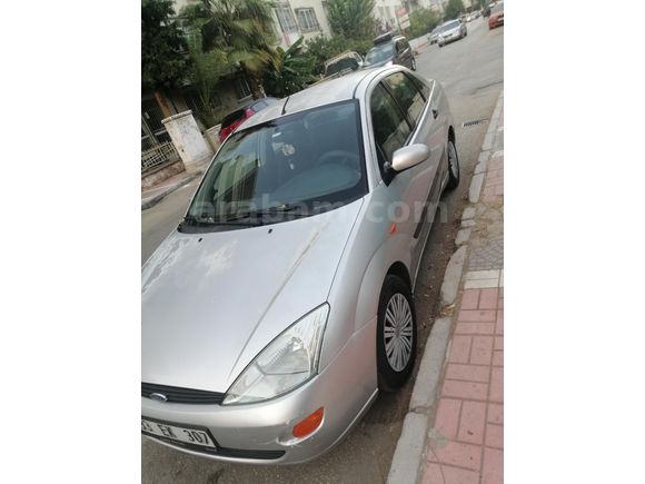 İlk Sahibinden Ford Focus 1.6 Ambiente 2000 Model  LPG takılmamış