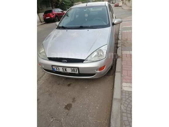 İlk Sahibinden Ford Focus 1.6 Ambiente 2000 Model  LPG takılmamış