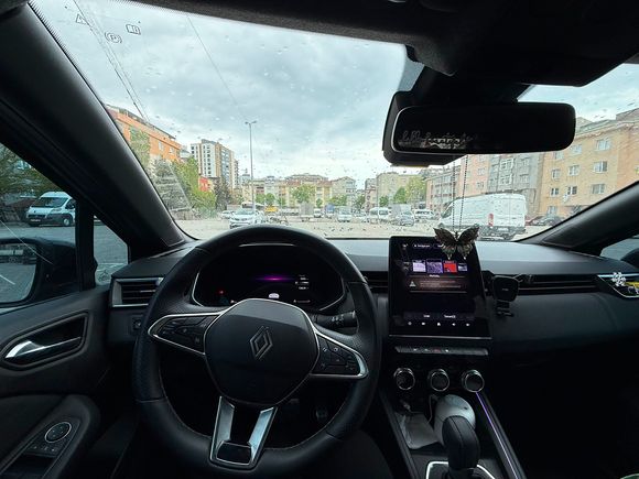 Sahibinden Renault Clio 1.0 TCe Techno Esprit Alpine 2024 Model Lansman Renk 10400 km