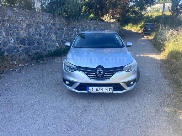 Sahibinden Renault Megane 1.5 Blue DCI Joy 2020 Model
