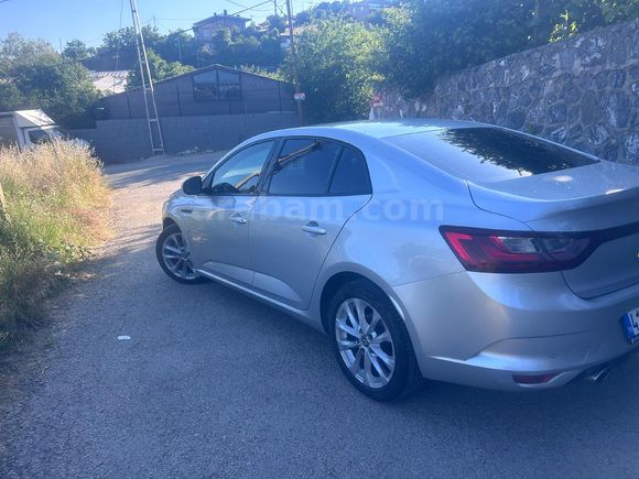 Sahibinden Renault Megane 1.5 Blue DCI Joy 2020 Model