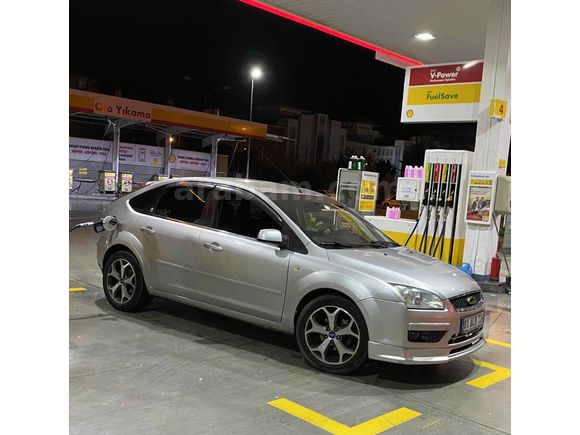 4 YILLIK SAHİBİNDEN BAKIMLI FORD FOCUS 