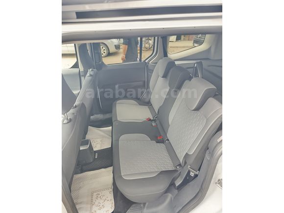 Sahibinden Ford Tourneo Courier 1.5 EcoBlue Titanium 2025 Model