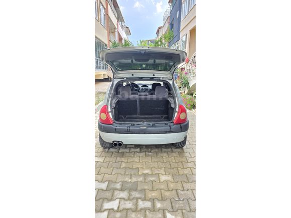 Sahibinden Renault Clio 1.6 RXT 2000 Model