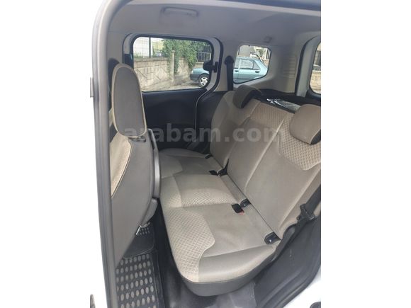 137 binde degişensiz 1.6 TDCi Titanium Plus 2015 Model
