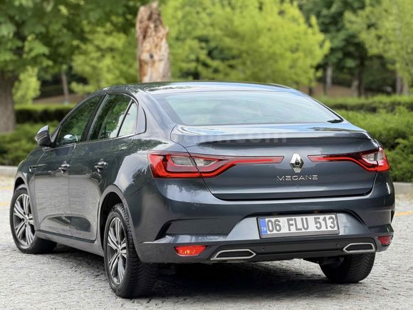 Renault Megane 1.5 Blue DCI Touch 2022 Model 