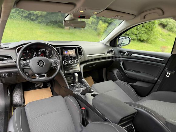 Renault Megane 1.5 Blue DCI Touch 2022 Model 