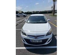 Sahibinden düşük kilometre Opel Astra j   Beyaz