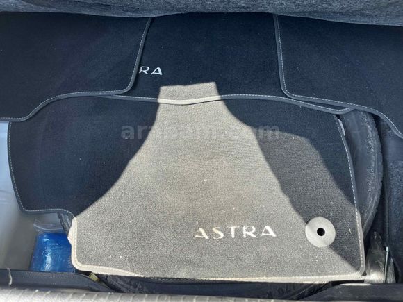 Sahibinden 86000 km  Opel Astra  j