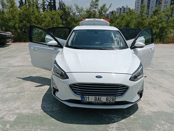 Öğretmenden Değişensiz Bakımlı 2020 Model Ford Focus 1.5 TDCi Trend X 