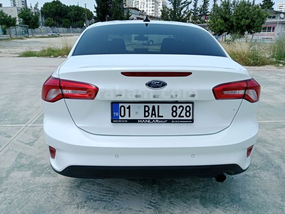 Öğretmenden Değişensiz Bakımlı 2020 Model Ford Focus 1.5 TDCi Trend X 