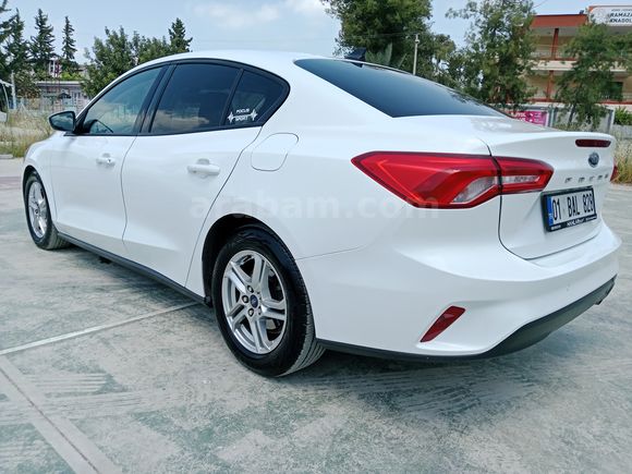 Öğretmenden Değişensiz Bakımlı 2020 Model Ford Focus 1.5 TDCi Trend X 