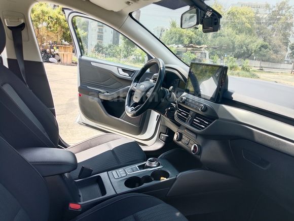 Öğretmenden Değişensiz Bakımlı 2020 Model Ford Focus 1.5 TDCi Trend X 